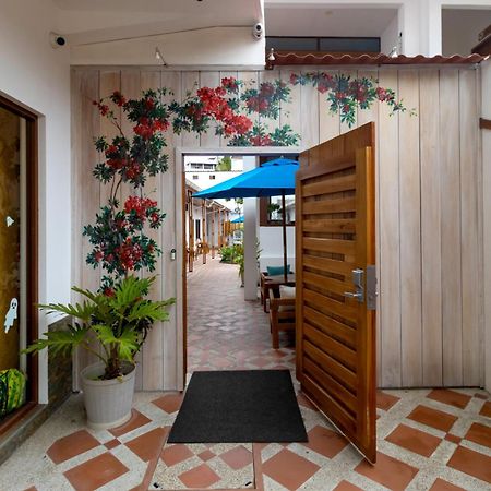 Plaza Luna Suites Пуерто-Айора Екстер'єр фото