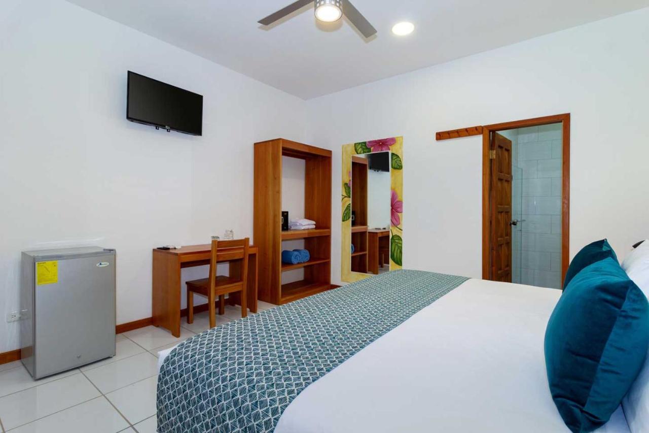 Plaza Luna Suites Пуерто-Айора Екстер'єр фото