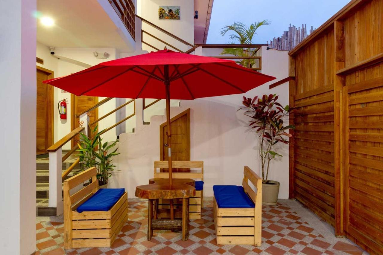 Plaza Luna Suites Пуерто-Айора Екстер'єр фото